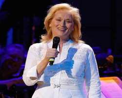 At age 12, she decided to study to become an opera singer. She has taken serious singing lessons from Estelle Liebling At age 12, she decided to study to become an opera singer. She has taken serious singing lessons from Estelle Liebling.